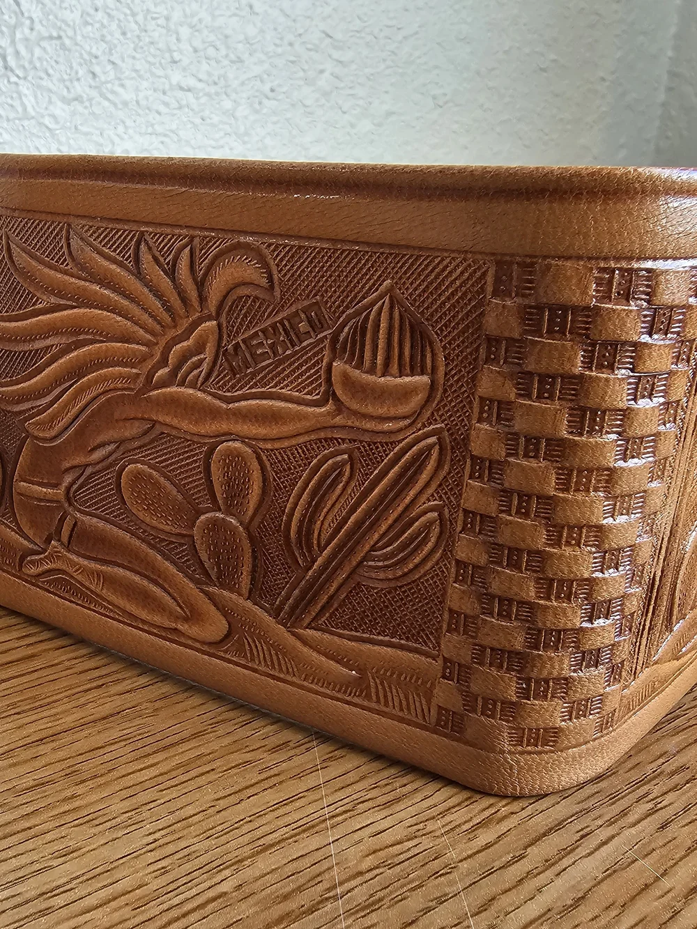 Yeo Cangaro Leather Hand Tooled Mexico Wallet Kangaroo Aztec Desert Cactus Mens